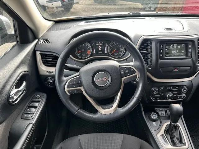 used 2015 Jeep Cherokee car, priced at $12,900