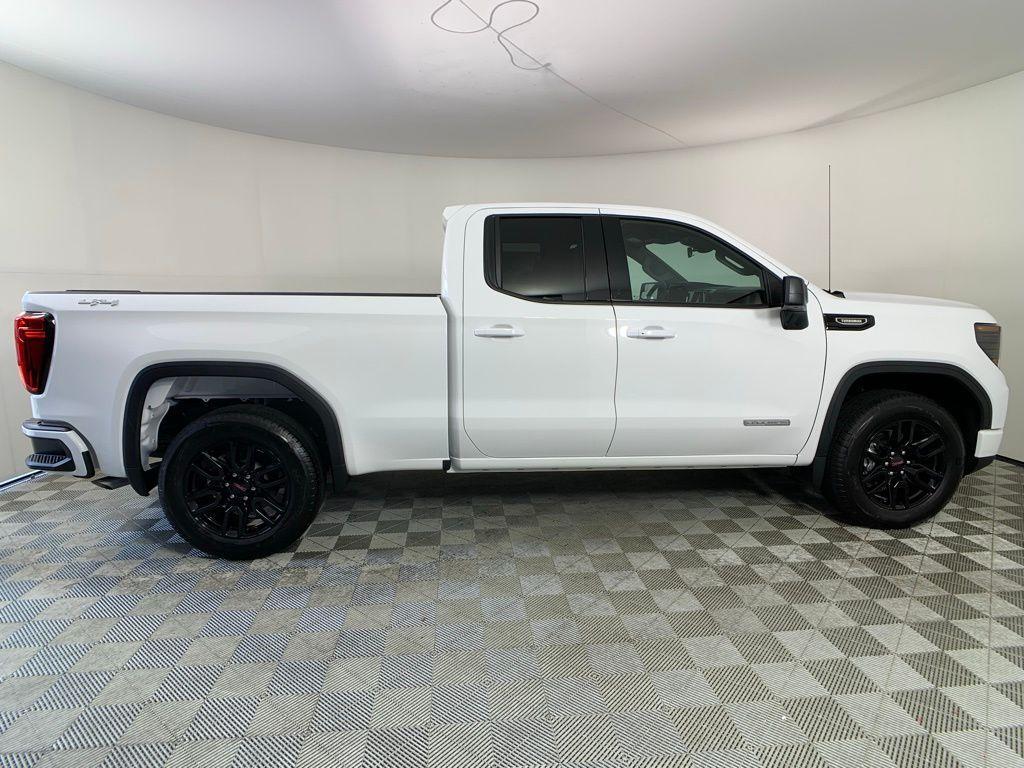 new 2024 GMC Sierra 1500 car, priced at $51,595