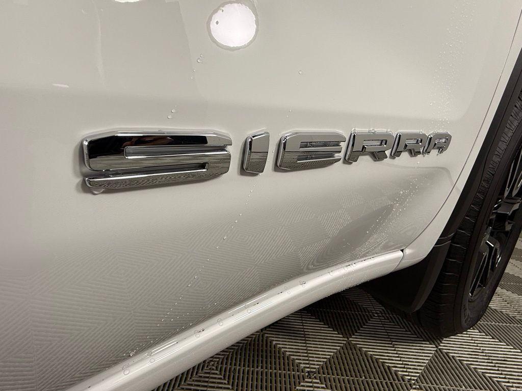 new 2025 GMC Sierra 1500 car, priced at $45,745
