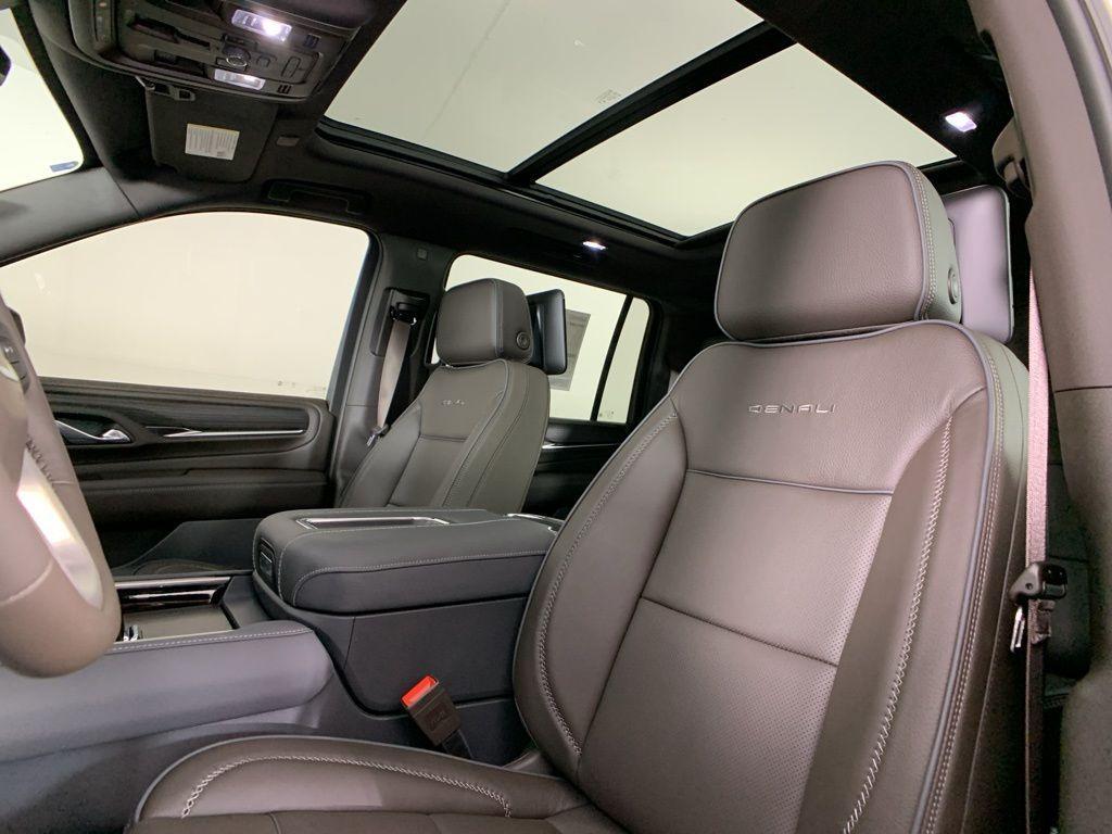 new 2024 GMC Yukon XL car, priced at $86,280