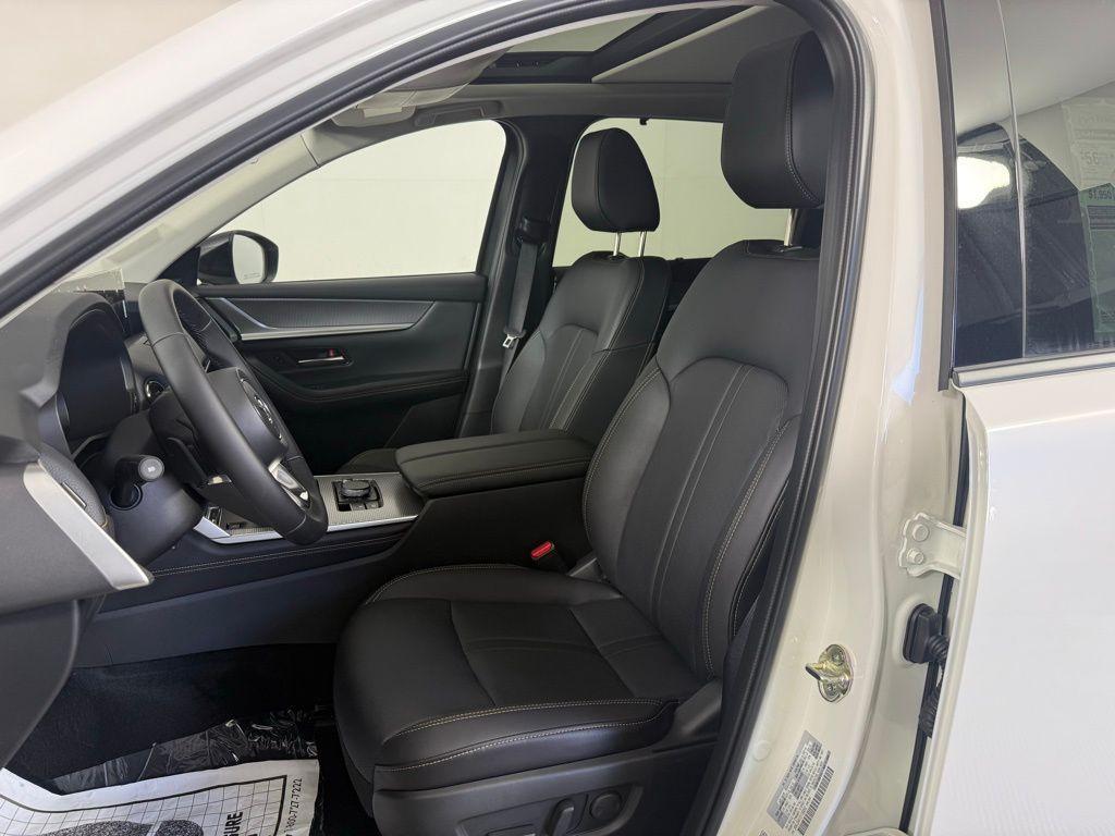 new 2025 Mazda CX-70 PHEV car, priced at $57,085
