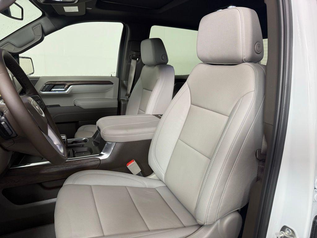 new 2025 GMC Sierra 1500 car, priced at $65,125