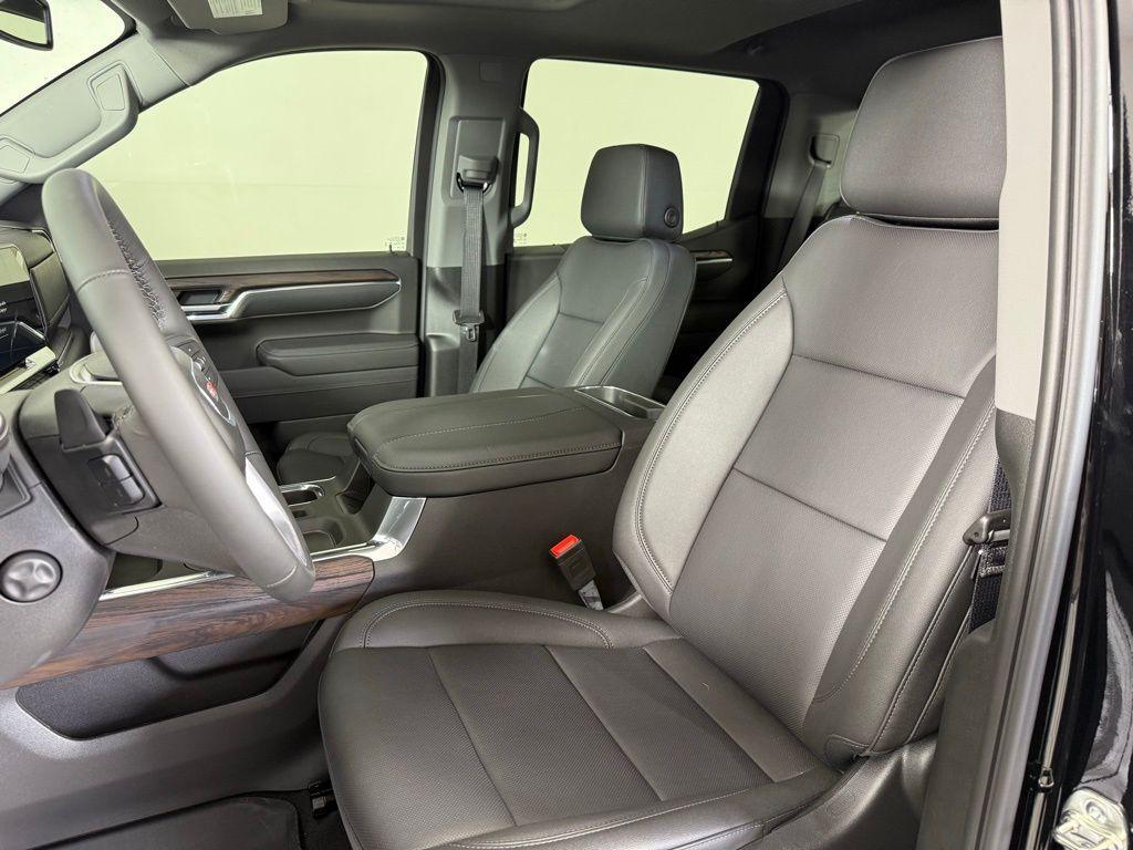 new 2025 GMC Sierra 1500 car, priced at $61,030