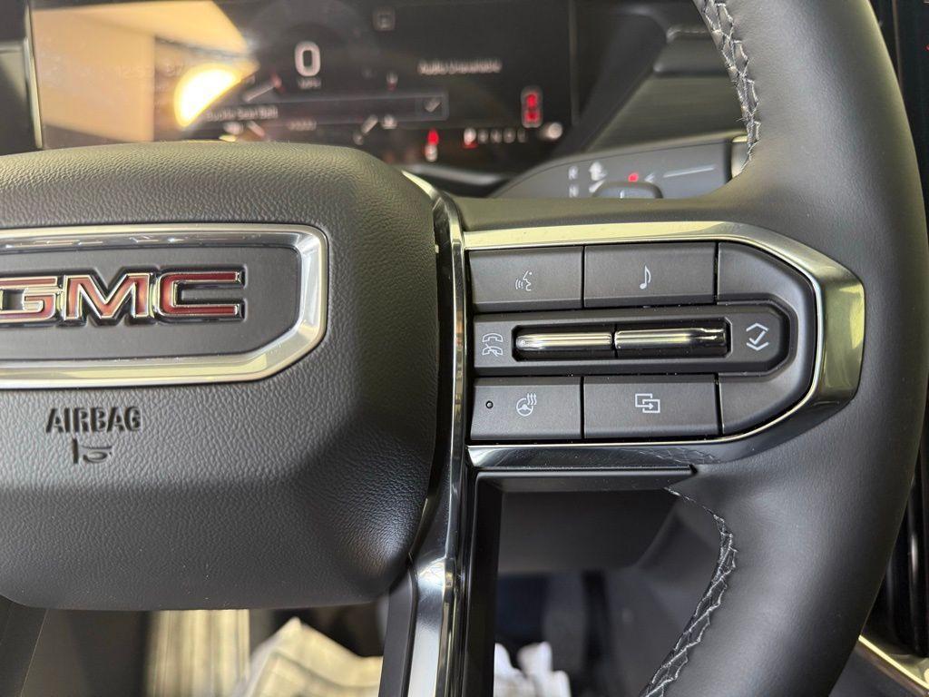 new 2025 GMC Acadia car, priced at $45,365