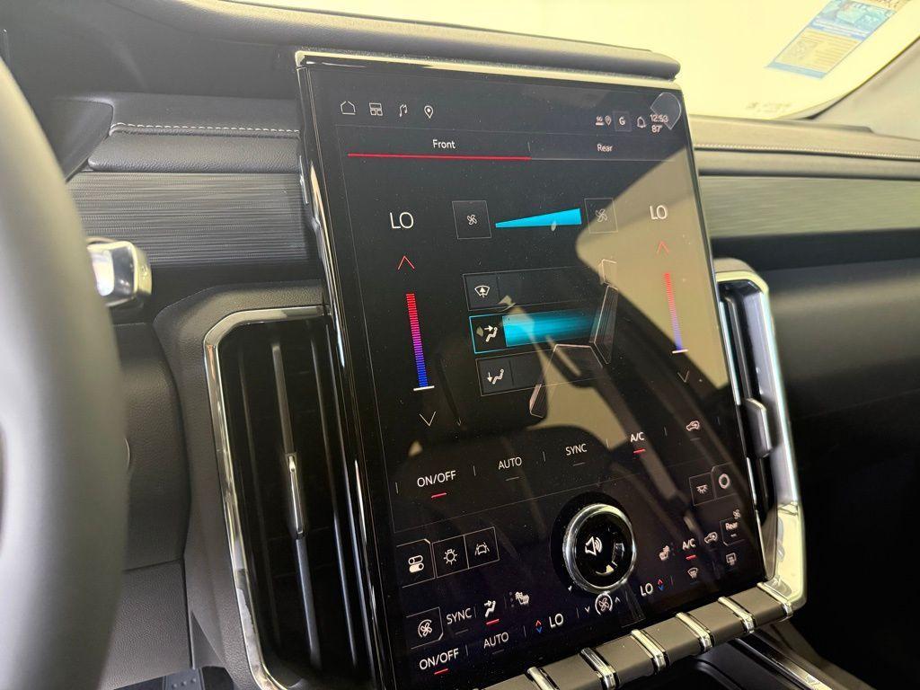 new 2025 GMC Acadia car, priced at $45,365