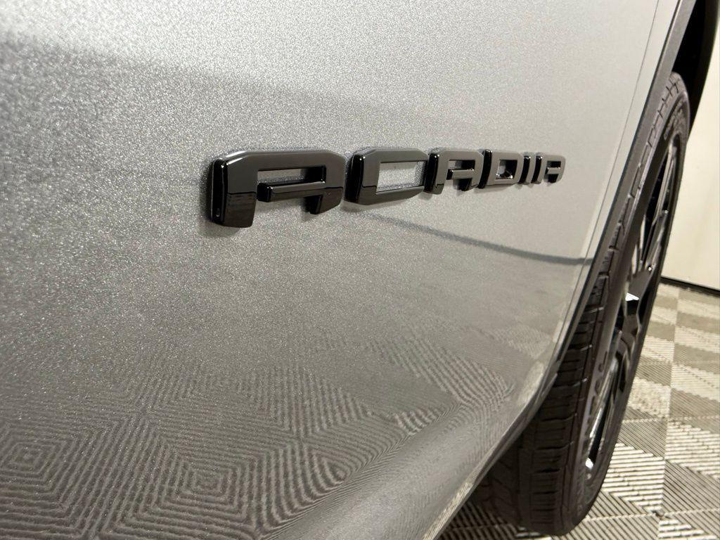 new 2025 GMC Acadia car, priced at $47,965