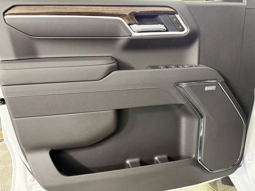 new 2025 GMC Sierra 1500 car, priced at $62,405