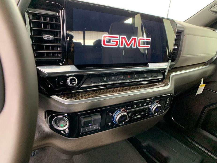 new 2025 GMC Sierra 2500 car, priced at $70,000