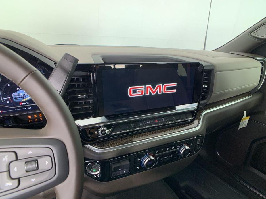 new 2025 GMC Sierra 2500 car, priced at $70,000