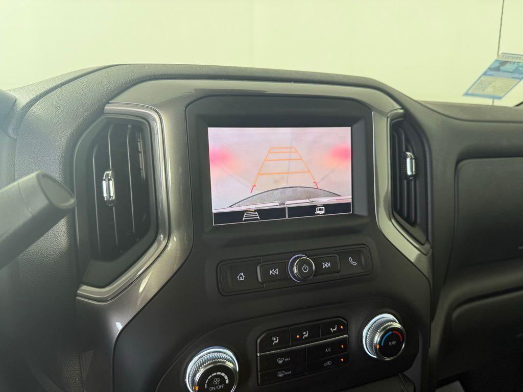 new 2025 GMC Sierra 1500 car, priced at $40,220