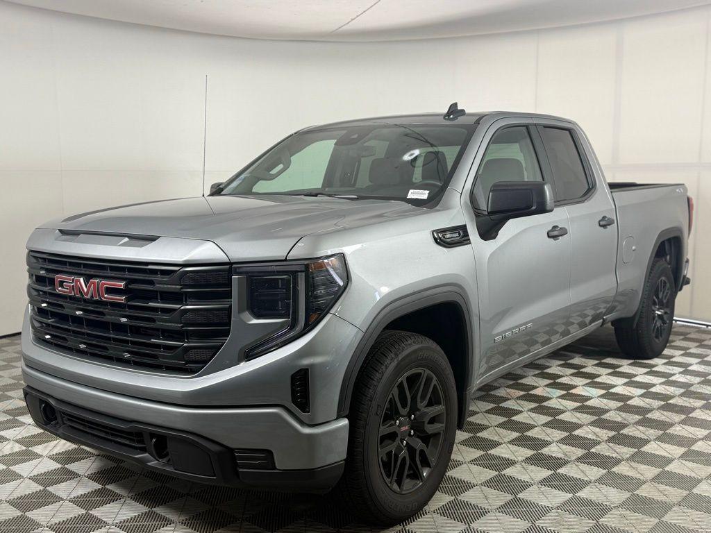new 2025 GMC Sierra 1500 car, priced at $40,220