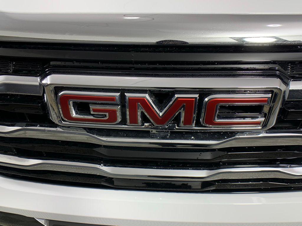 new 2025 GMC Terrain car, priced at $28,185