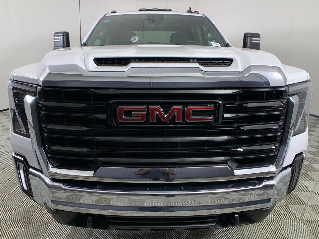 new 2024 GMC Sierra 2500 car, priced at $58,000