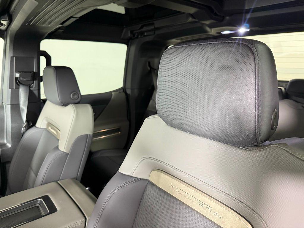 new 2025 GMC HUMMER EV Pickup car, priced at $110,055