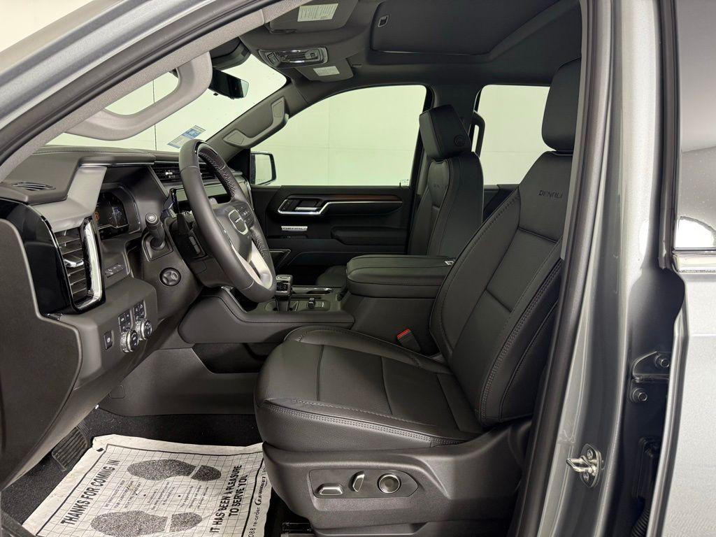 new 2025 GMC Sierra 1500 car, priced at $77,250