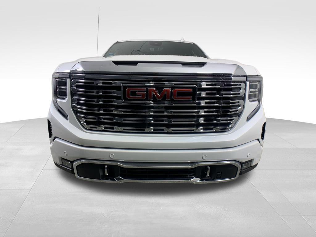 new 2025 GMC Sierra 1500 car, priced at $73,070