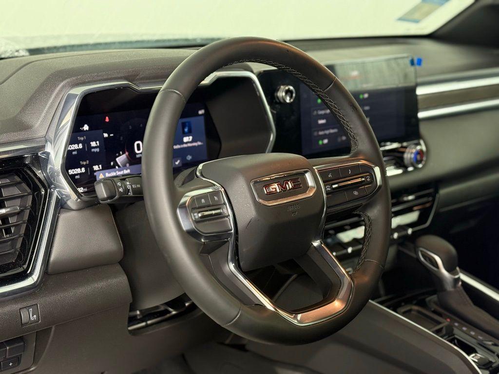 new 2025 GMC Canyon car, priced at $40,515