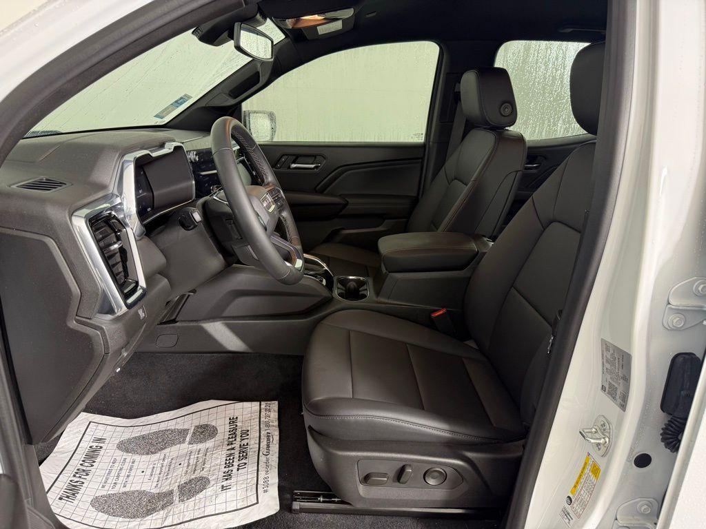 new 2025 GMC Canyon car, priced at $40,515