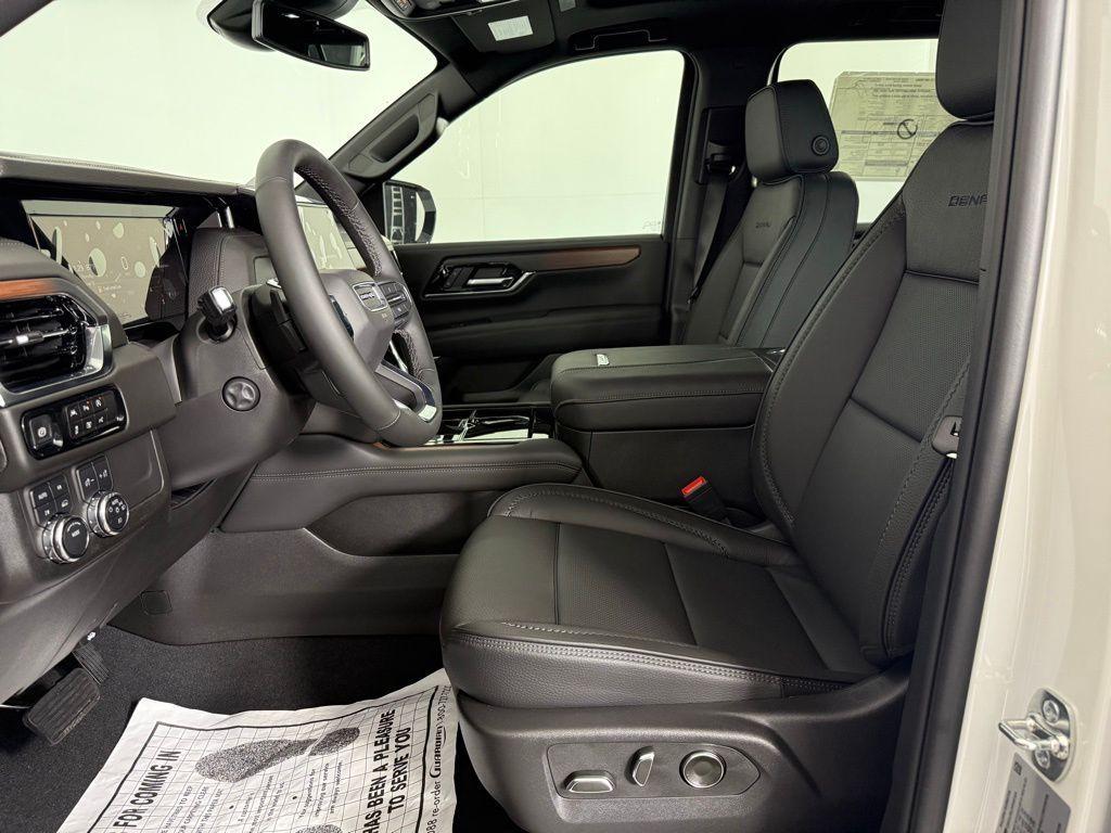 new 2025 GMC Yukon XL car, priced at $87,560