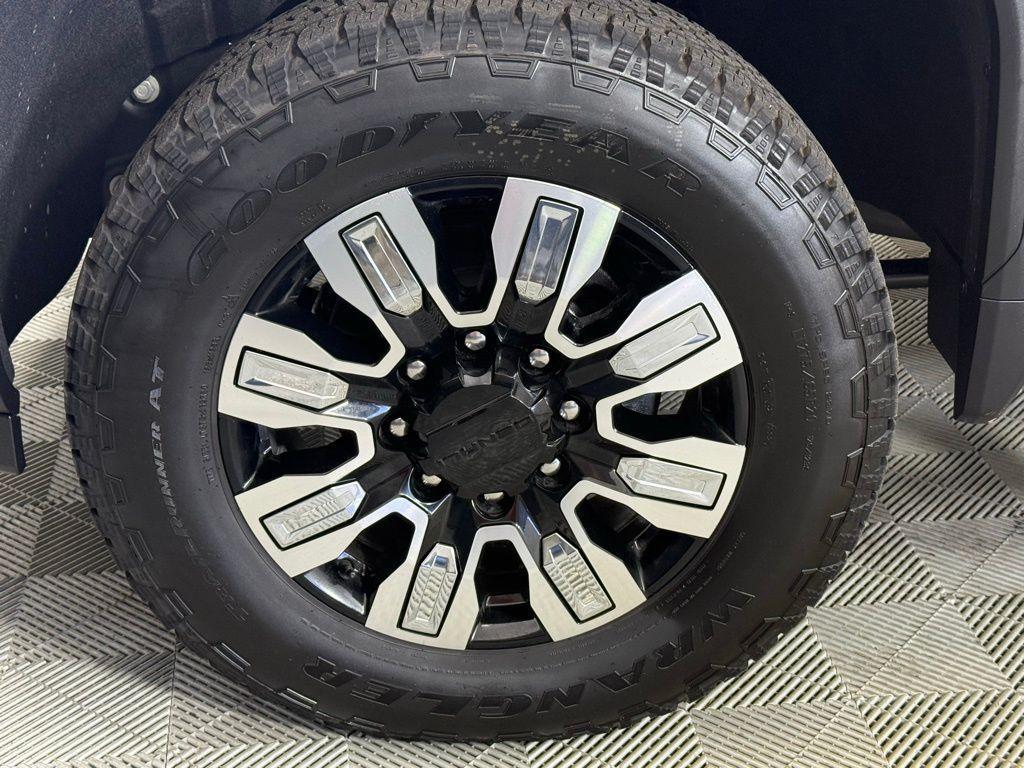 new 2025 GMC Sierra 2500 car, priced at $85,800
