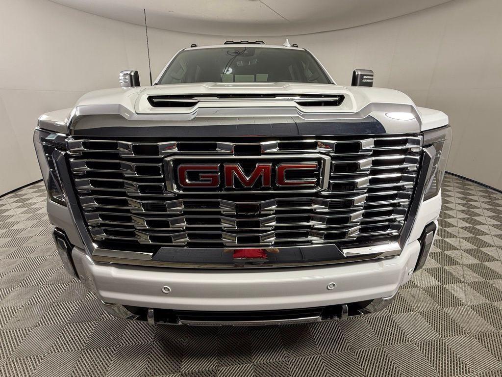 new 2025 GMC Sierra 2500 car, priced at $85,800