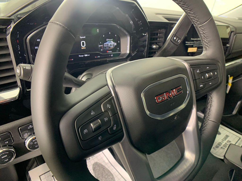 new 2025 GMC Sierra 1500 car, priced at $53,585