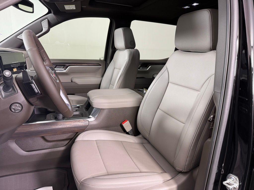 new 2025 GMC Sierra 1500 car, priced at $65,415