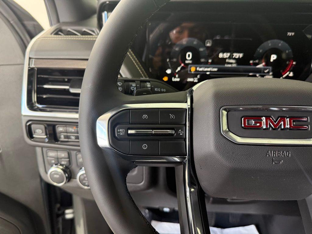 new 2025 GMC Yukon XL car, priced at $72,409