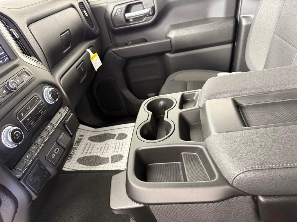 new 2025 GMC Sierra 1500 car, priced at $46,330