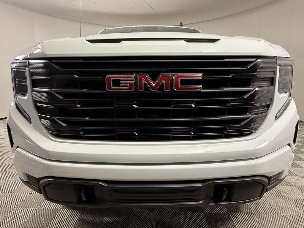 new 2025 GMC Sierra 1500 car, priced at $46,330