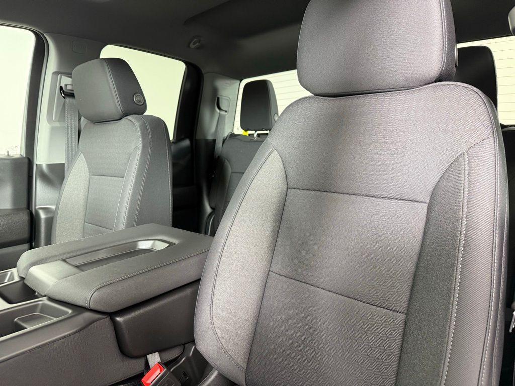 new 2025 GMC Sierra 1500 car, priced at $46,330