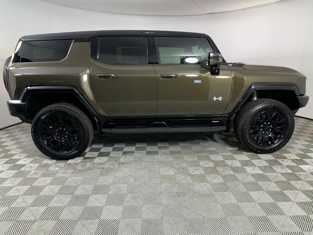 new 2025 GMC HUMMER EV SUV car