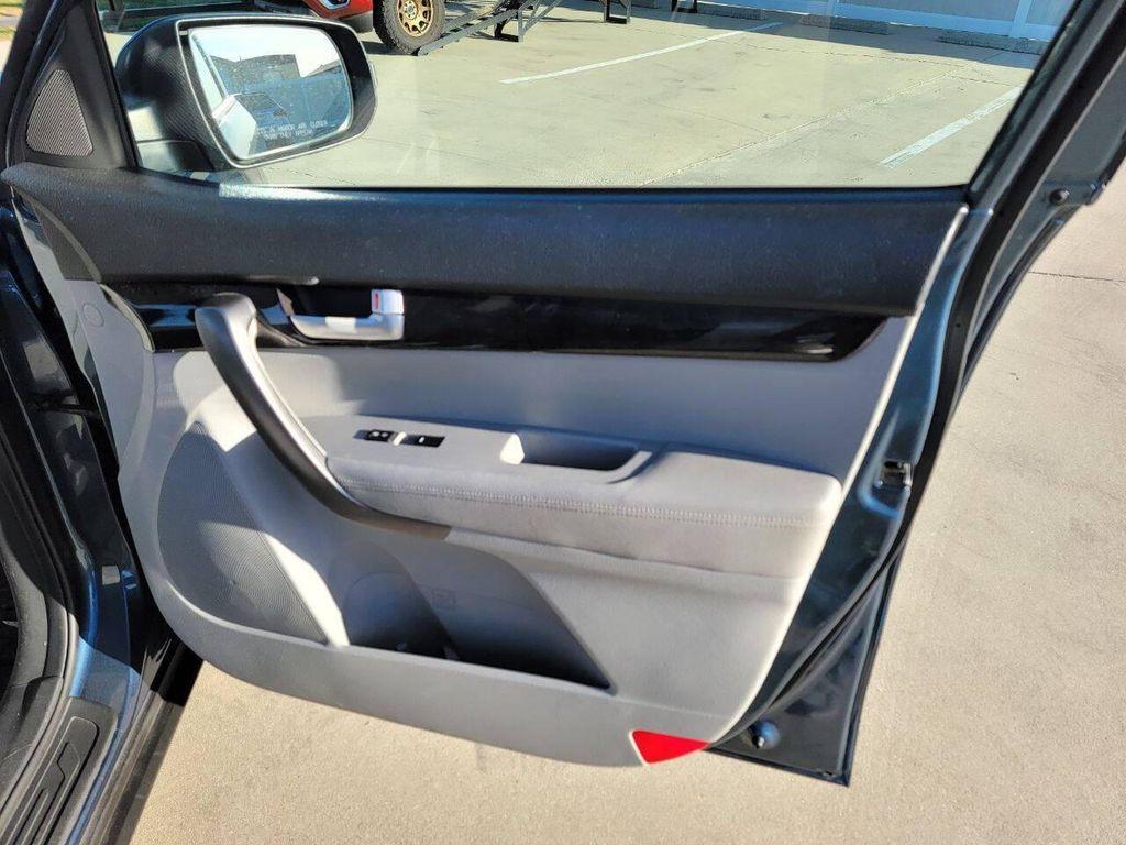 used 2014 Kia Sorento car, priced at $8,497