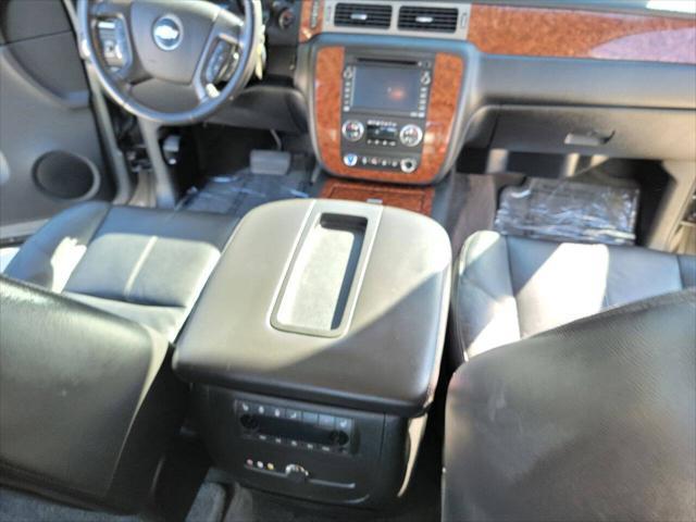 used 2008 Chevrolet Suburban car, priced at $13,333