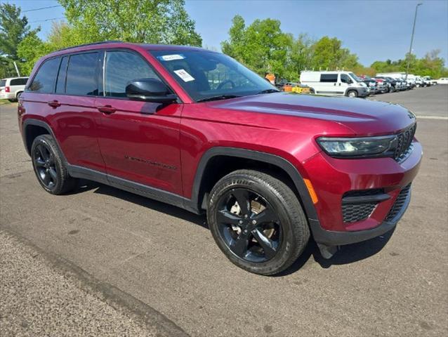 used 2023 Jeep Grand Cherokee car, priced at $32,259