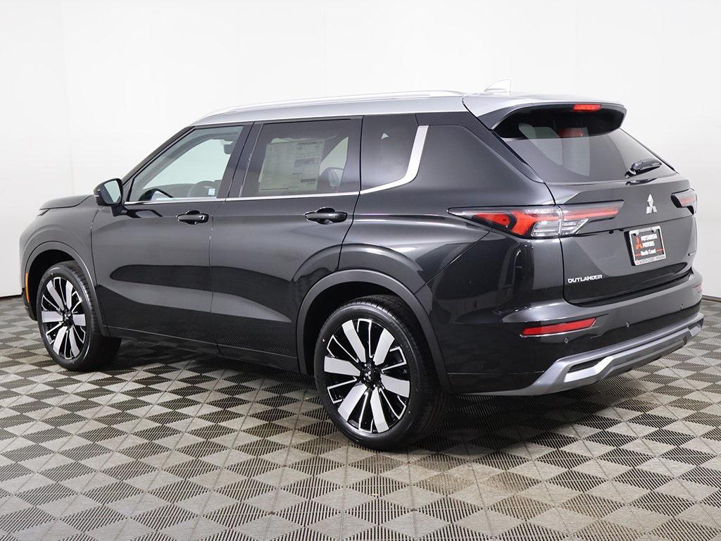 new 2025 Mitsubishi Outlander car, priced at $42,090