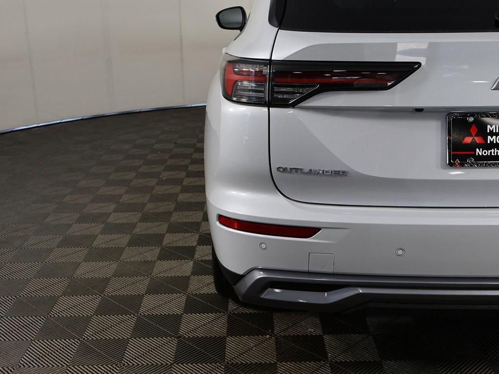 new 2025 Mitsubishi Outlander car, priced at $34,125