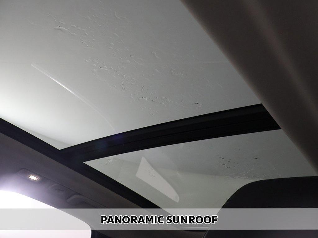 used 2022 Volvo XC60 car, priced at $32,699