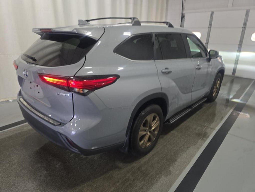 used 2023 Toyota Highlander Hybrid car, priced at $39,090