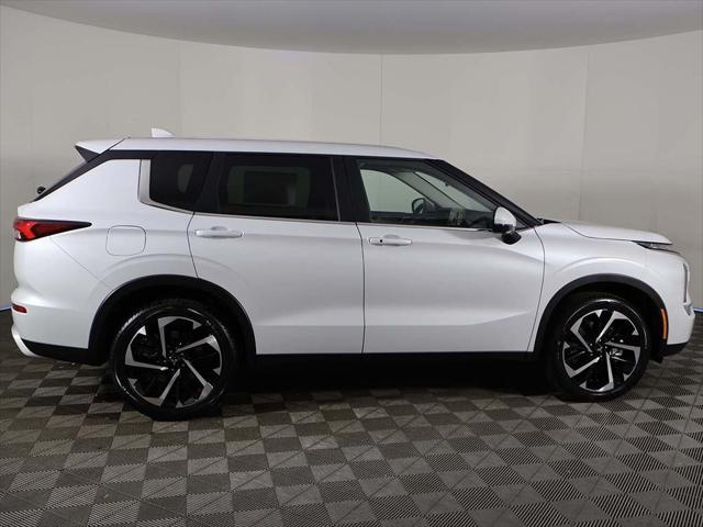 new 2024 Mitsubishi Outlander car, priced at $33,015