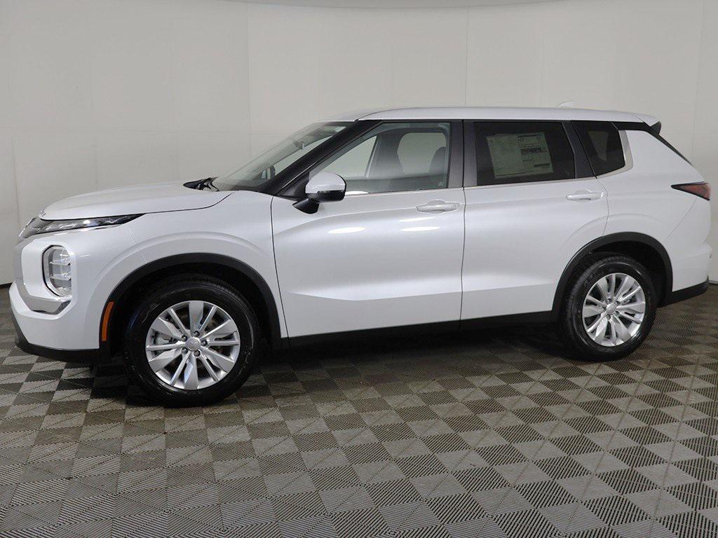new 2025 Mitsubishi Outlander car, priced at $28,540