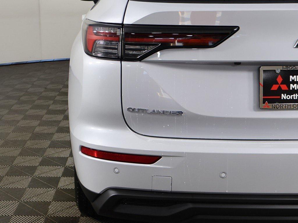 new 2025 Mitsubishi Outlander car, priced at $28,540