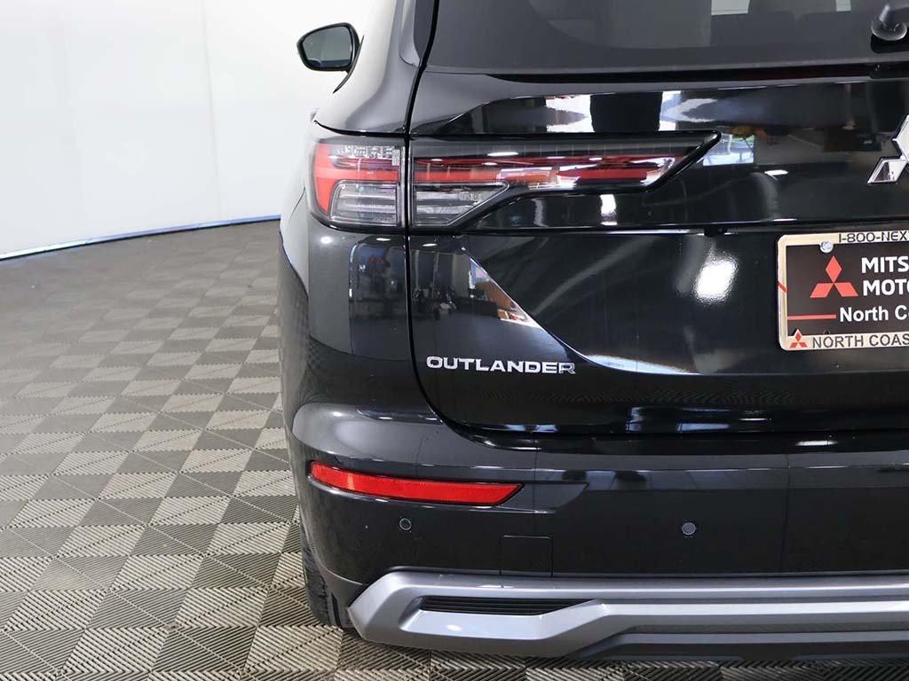 new 2025 Mitsubishi Outlander car, priced at $35,960