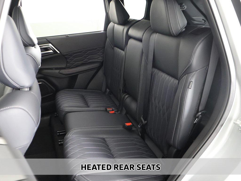 new 2025 Mitsubishi Outlander car, priced at $38,450