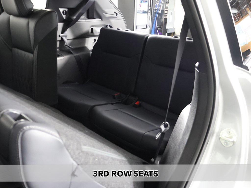 new 2025 Mitsubishi Outlander car, priced at $38,450