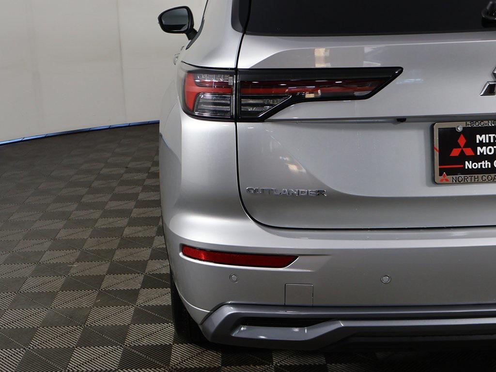new 2025 Mitsubishi Outlander car, priced at $38,450