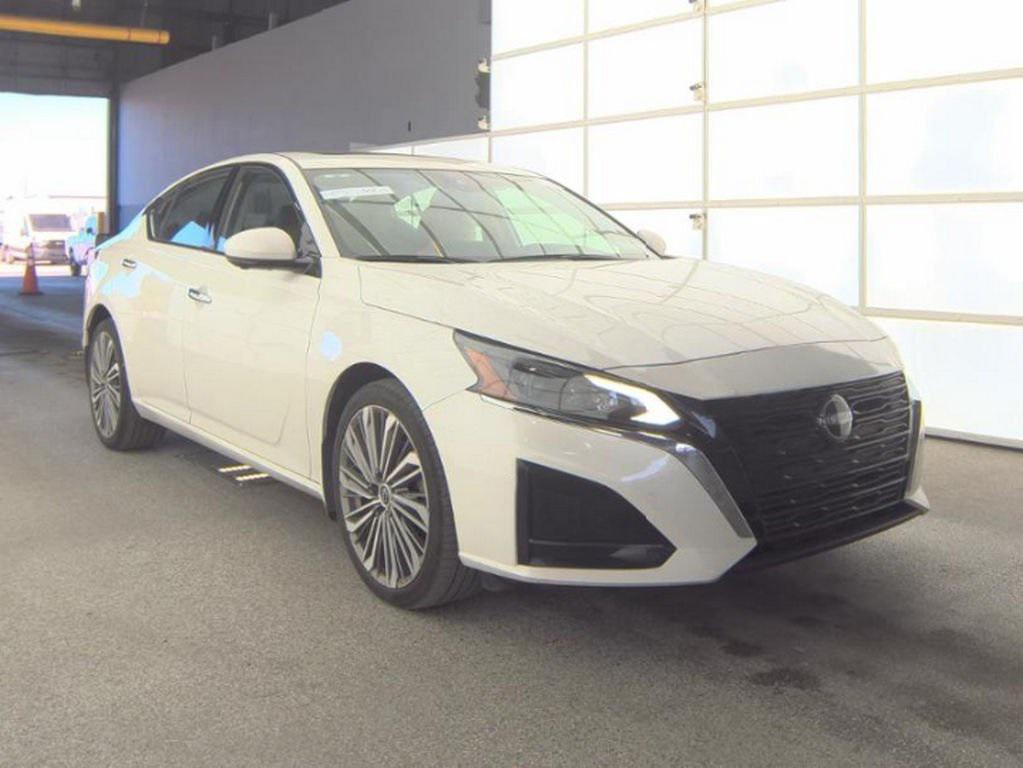 used 2023 Nissan Altima car, priced at $22,485