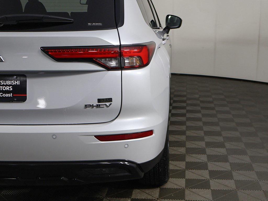 new 2025 Mitsubishi Outlander PHEV car, priced at $47,975