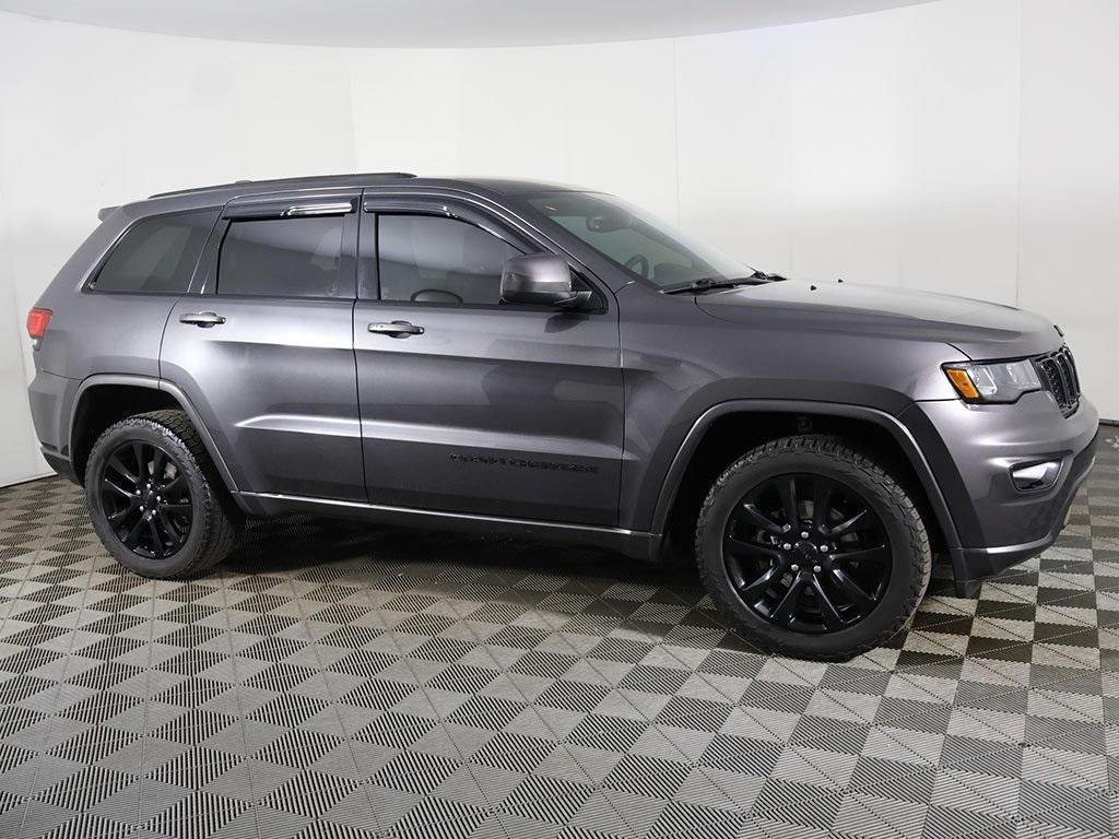 used 2017 Jeep Grand Cherokee car, priced at $13,773