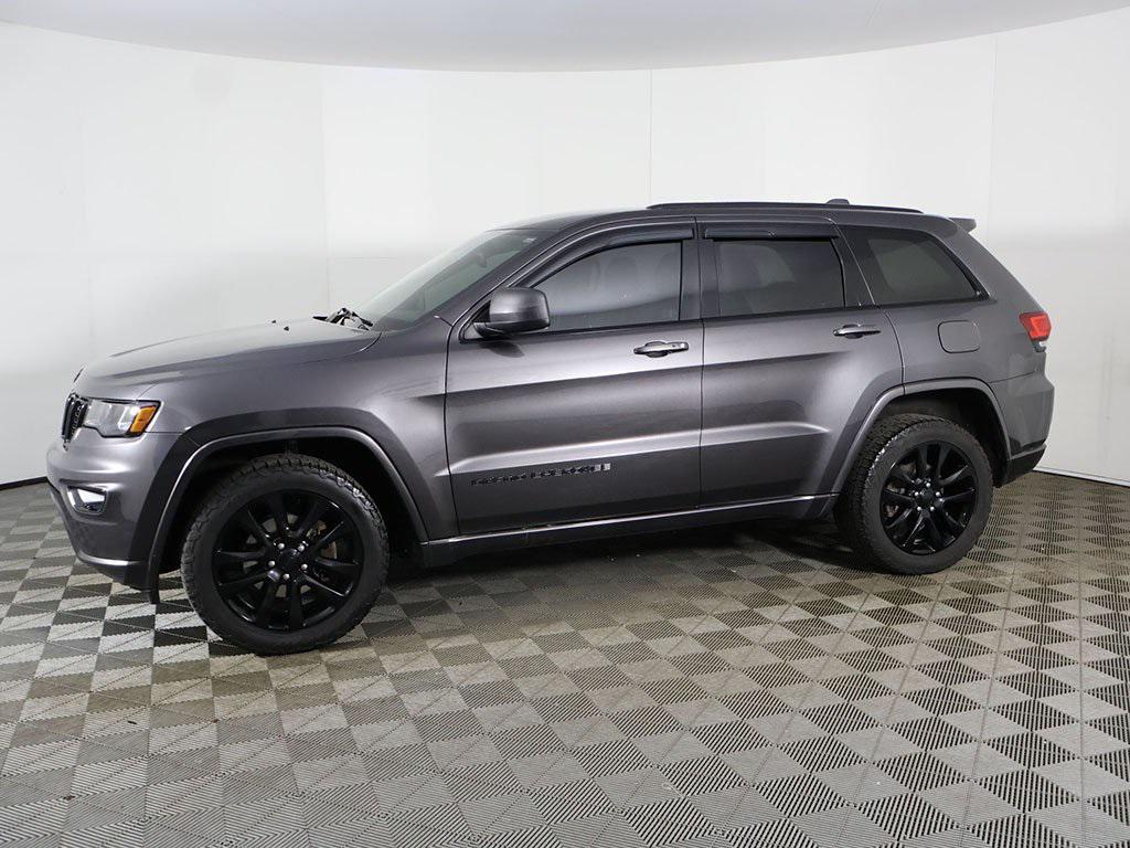 used 2017 Jeep Grand Cherokee car, priced at $13,773